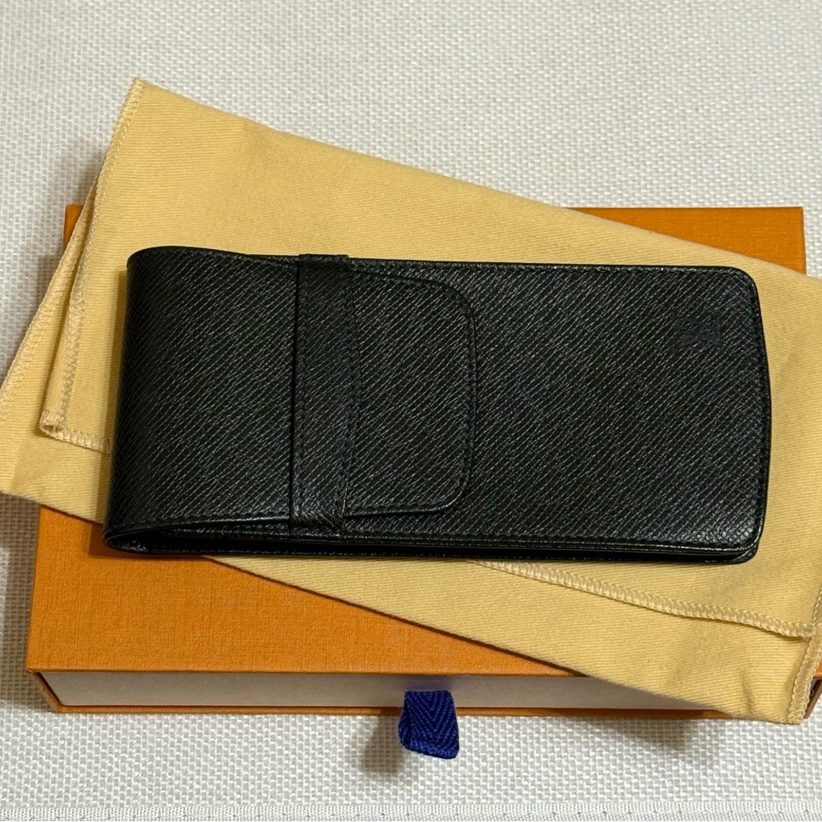 Louis Vuitton Green/Black Taiga Leather Glasses/Pen Case