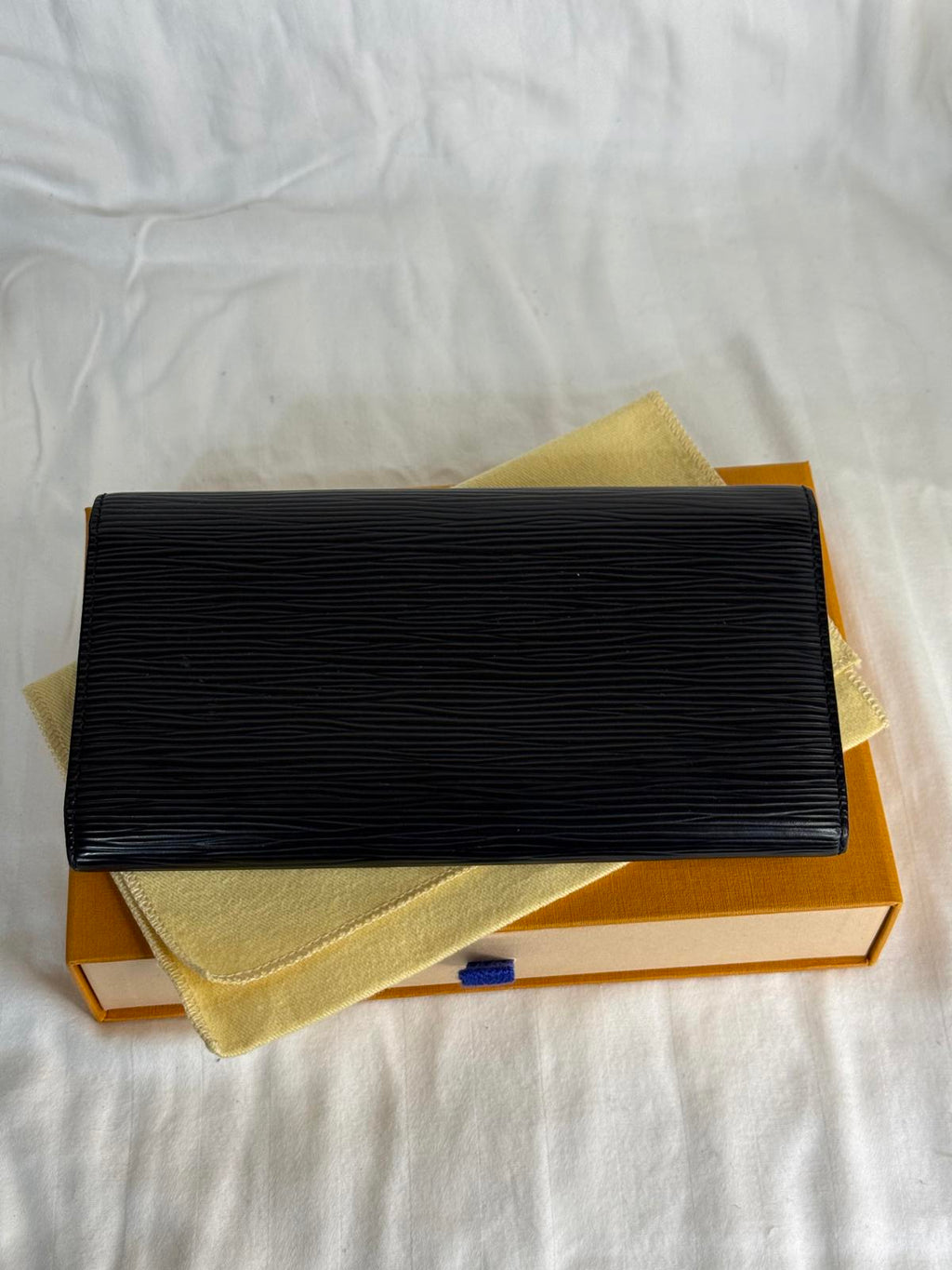 Louis Vuitton Black Epi Leather Sarah Long Wallet