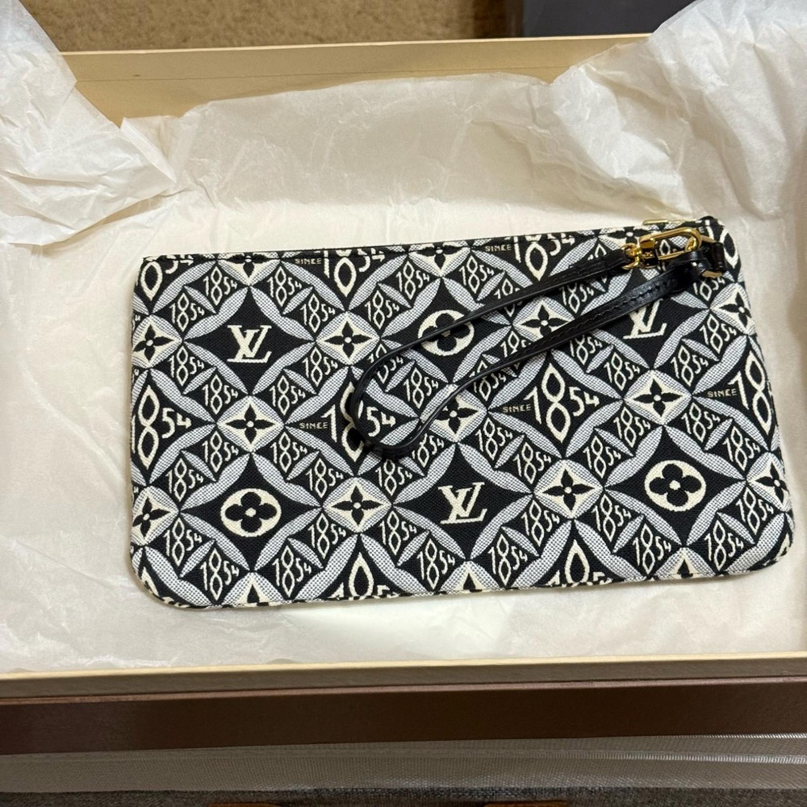 Louis Vuitton Neverfull Jacquard 1854 Pochette