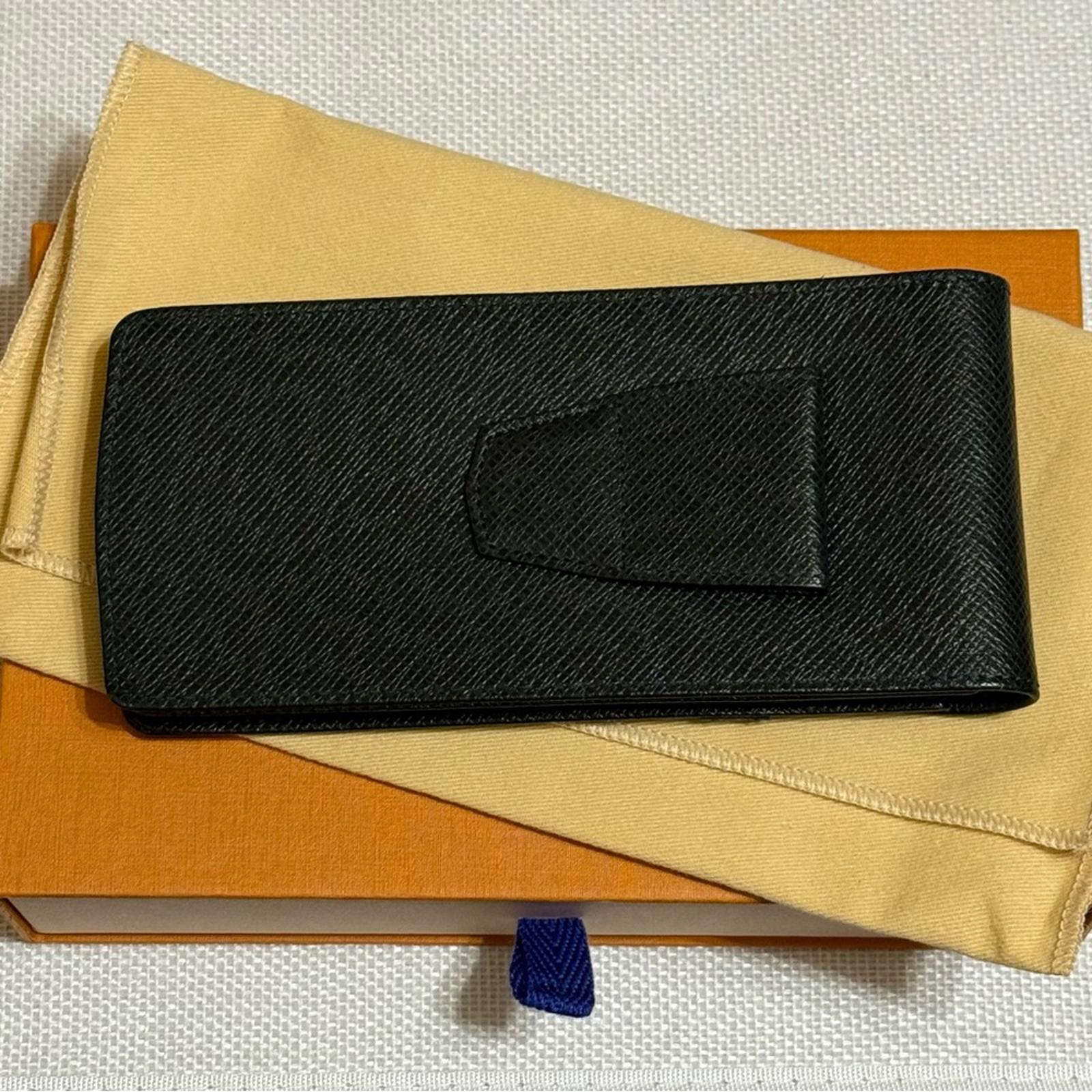 Louis Vuitton Green/Black Taiga Leather Glasses/Pen Case