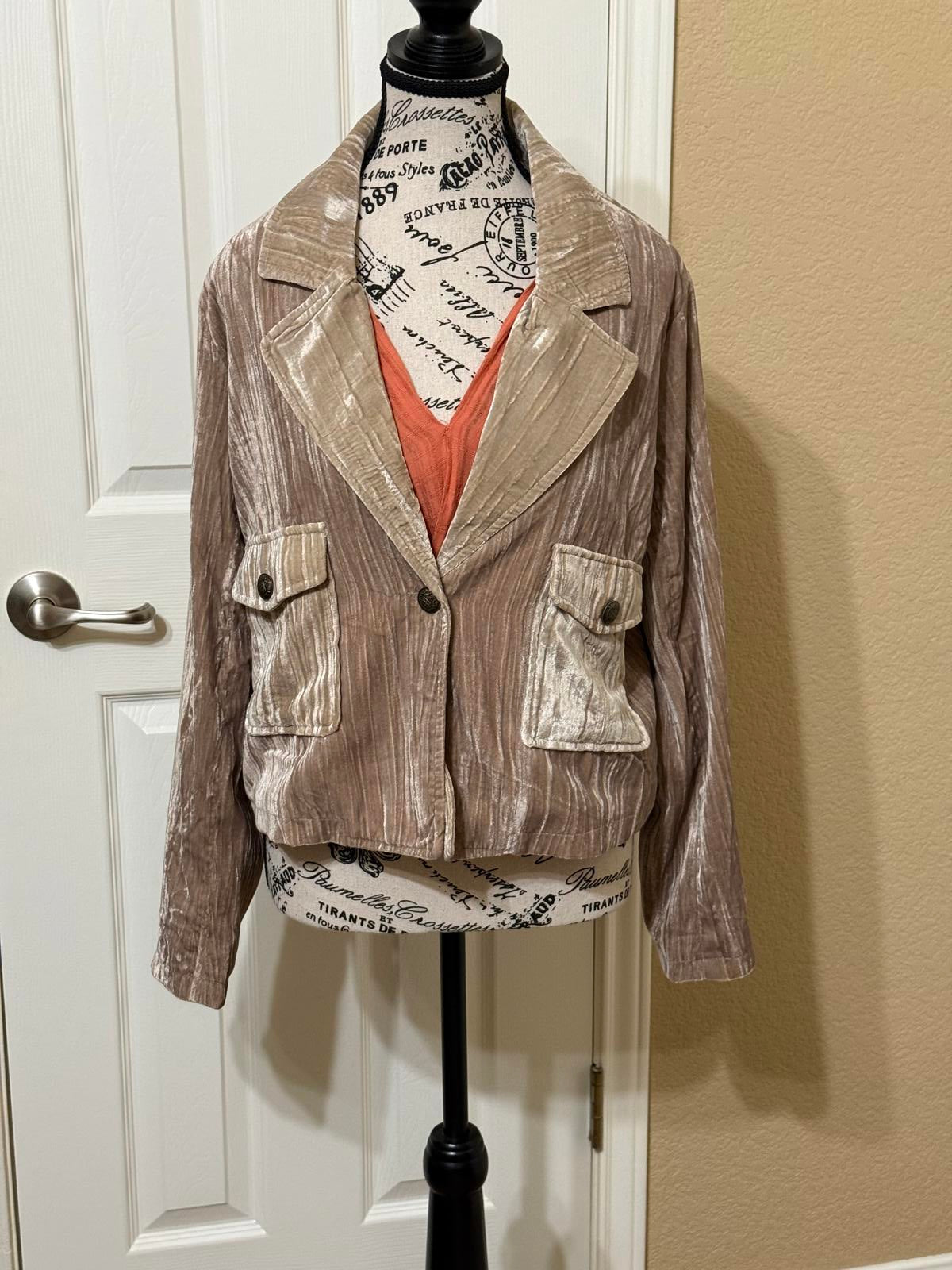 New Mystree Jacket Size Small