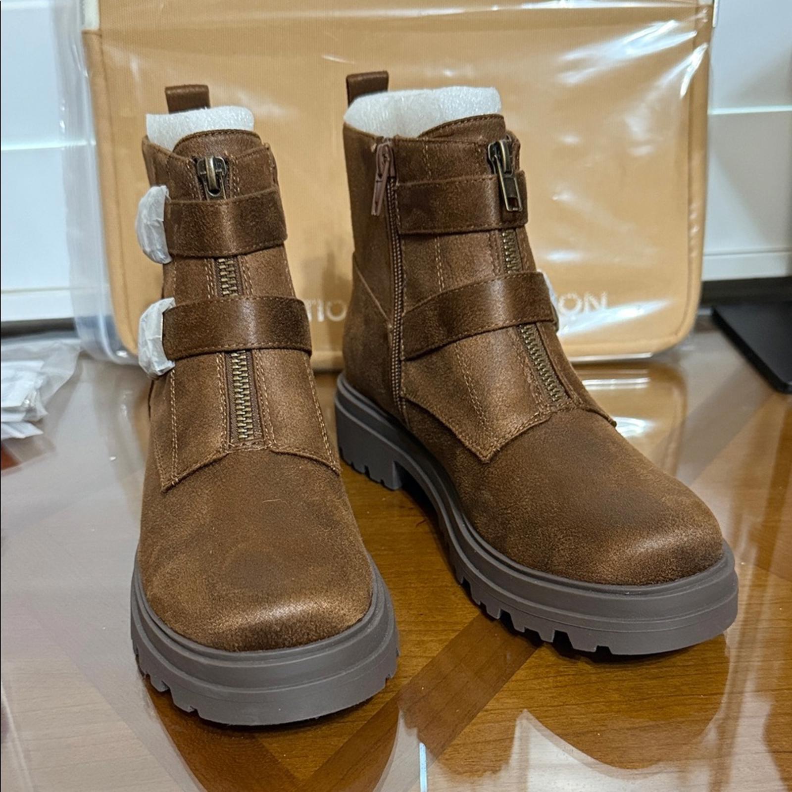 New Bella Vita Brown Ankle Boots with Dual Straps 8N