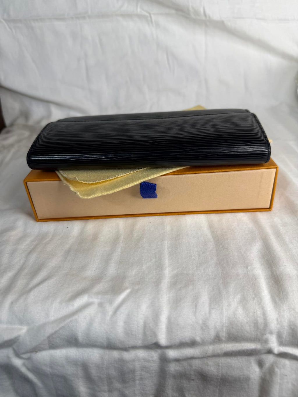 Louis Vuitton Black Epi Leather Sarah Long Wallet