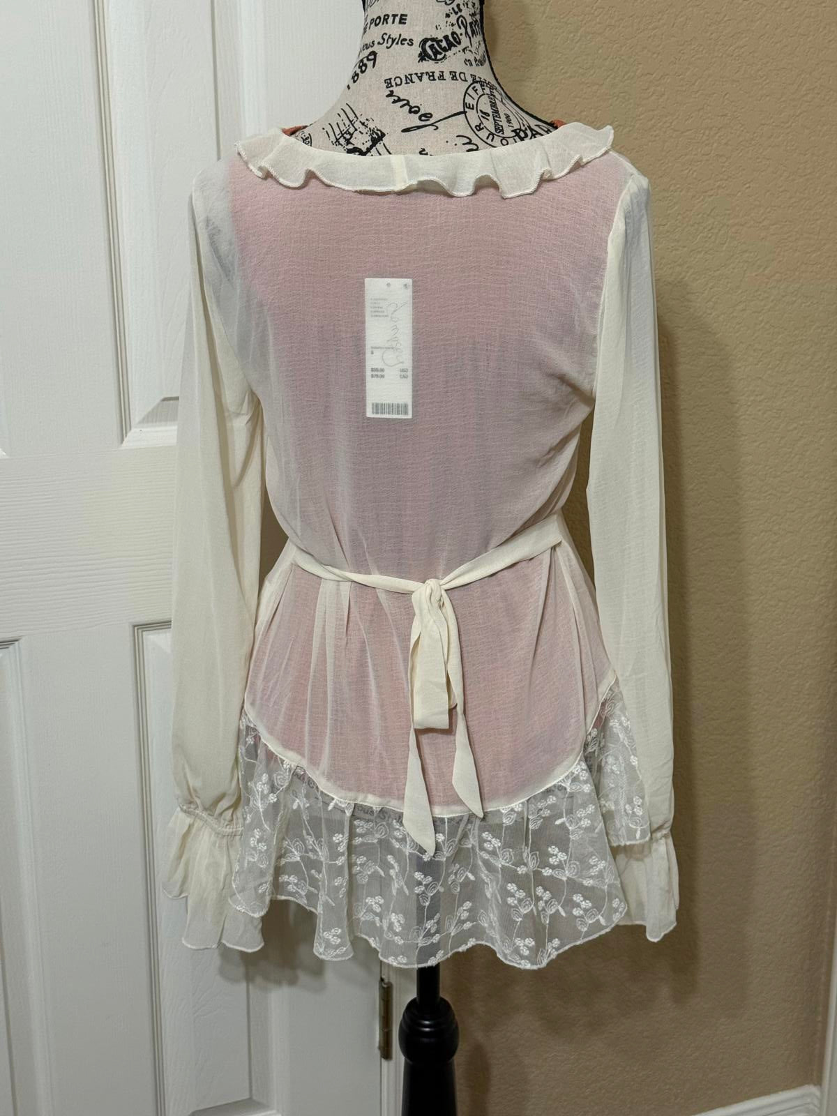 New Urban Wrap Top Size Small Petite