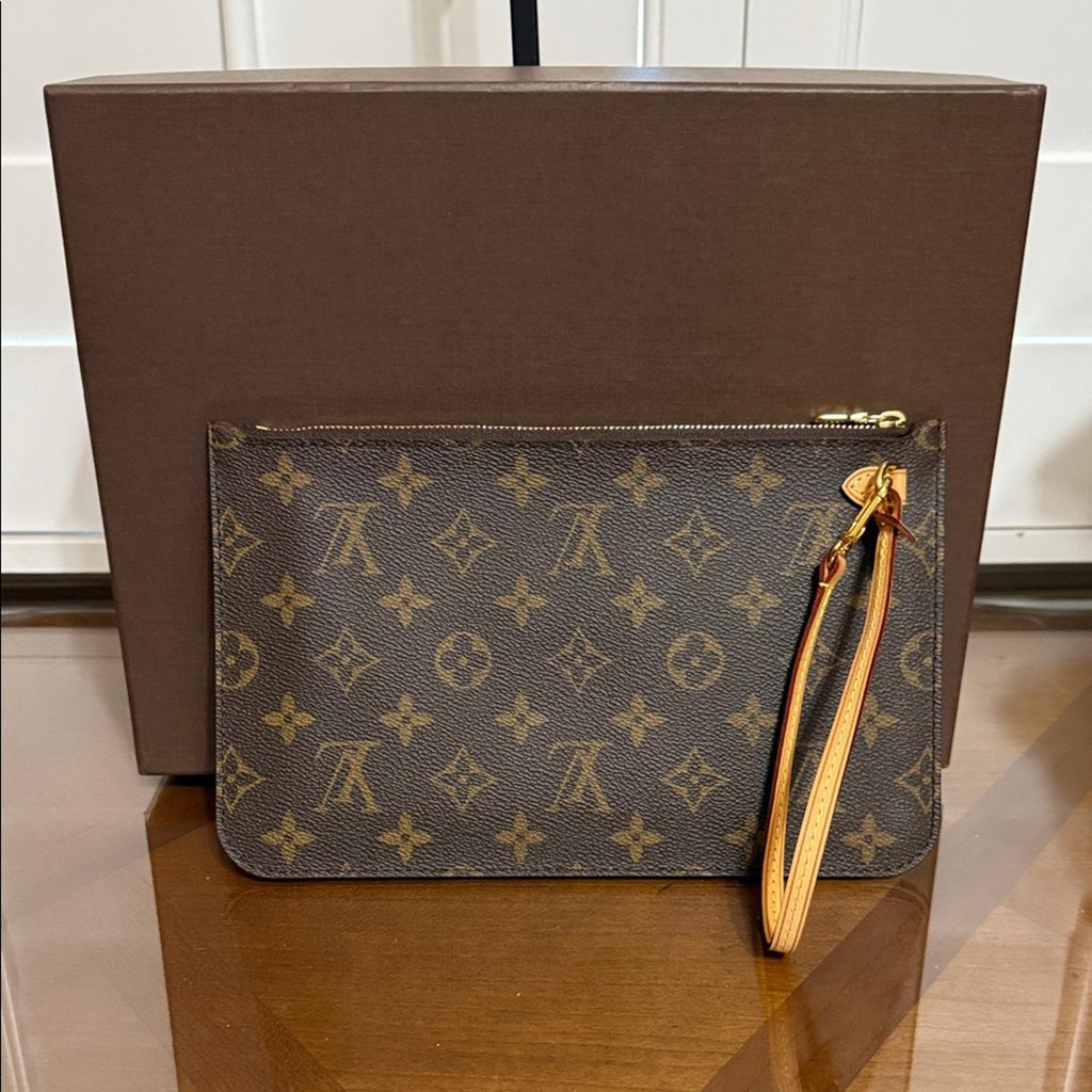 New Louis Vuitton Neverfull Pochette Monogram Piment Pouch