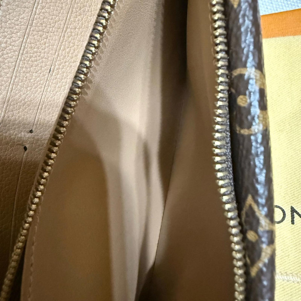 Louis Vuitton Double V Sesame Grained Leather Wallet