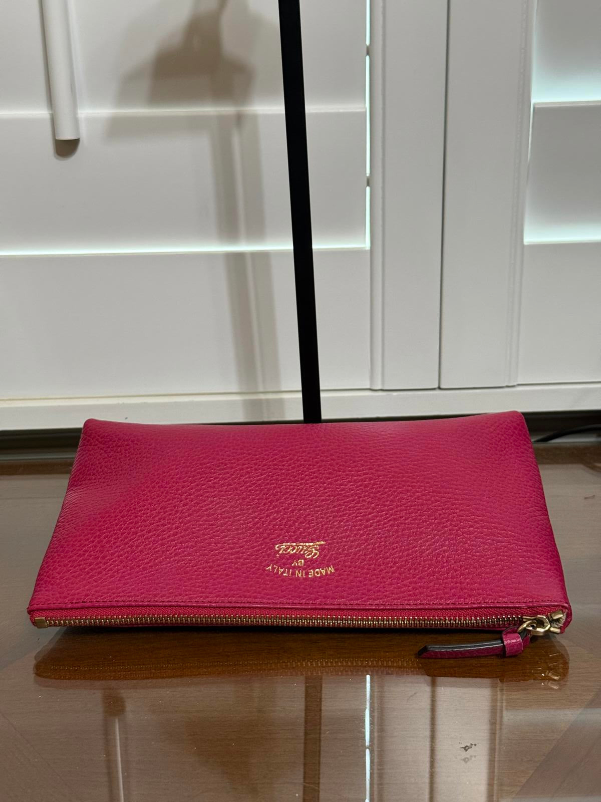 Gucci Swing Leather Pink Pouch