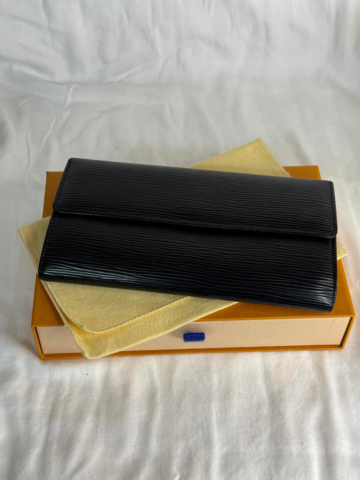 Louis Vuitton Black Epi Leather Sarah Long Wallet