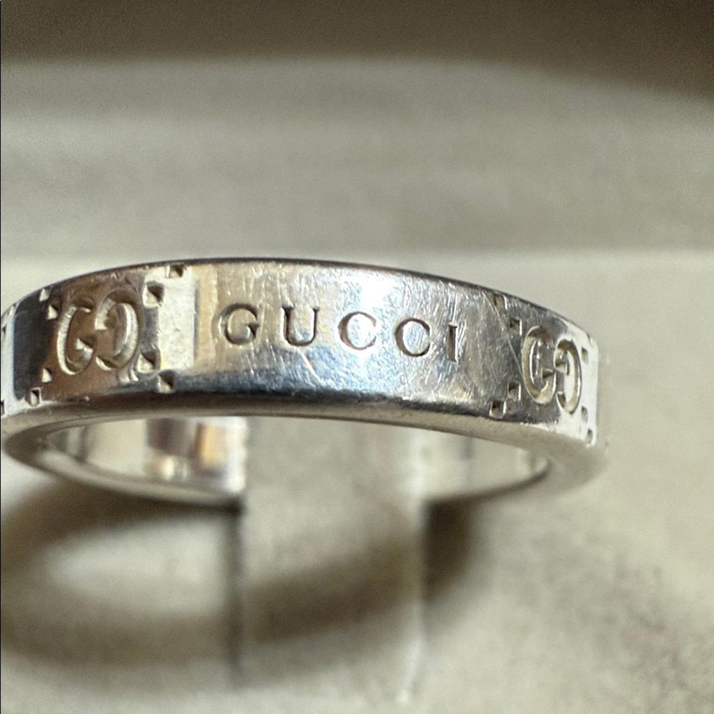 Gucci Women’s 925 Sterling Silver Ring with Gift Box Set Size 5.5