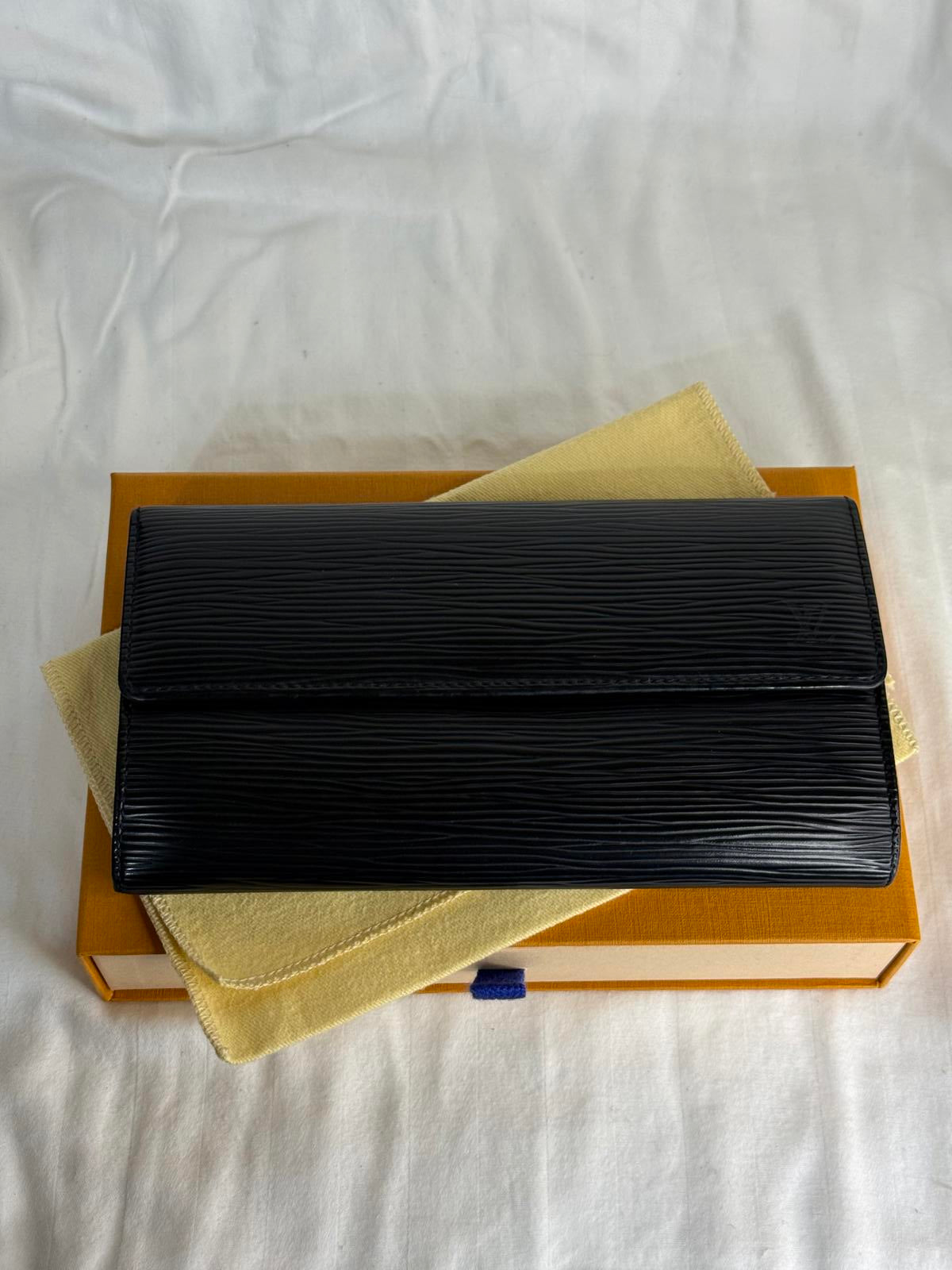 Louis Vuitton Black Epi Leather Sarah Long Wallet