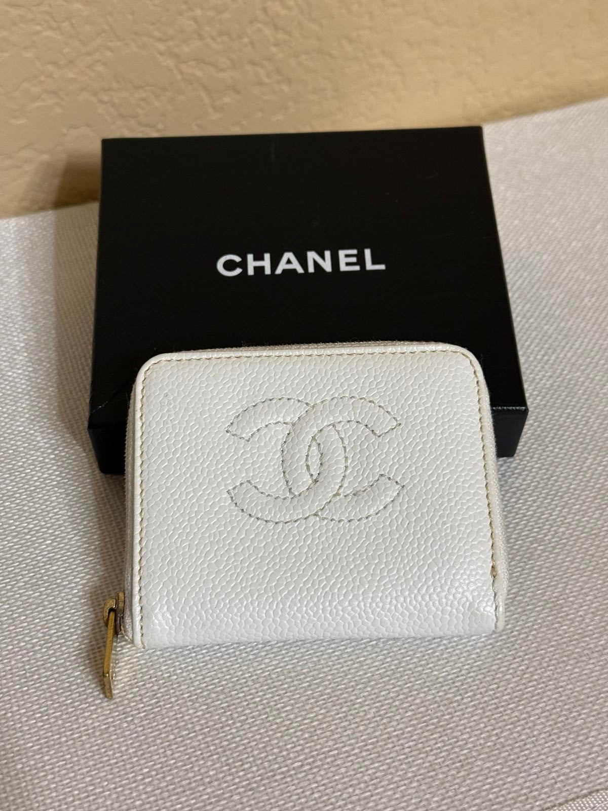 Chanel Card Wallet in White Grained Leather