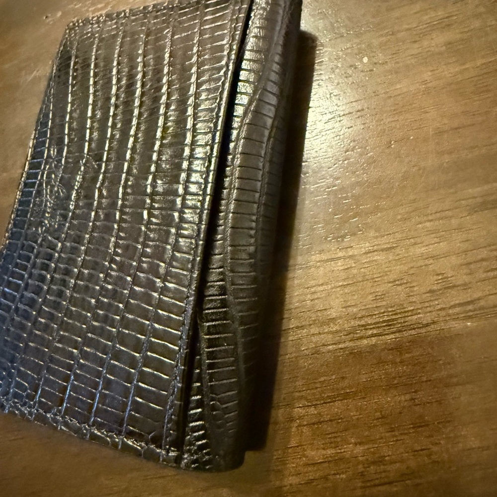 New Louboutin Embossed Bifold Card Wallet