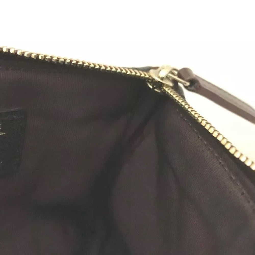 CHANEL CC Logo V Stitch Leather Pouch