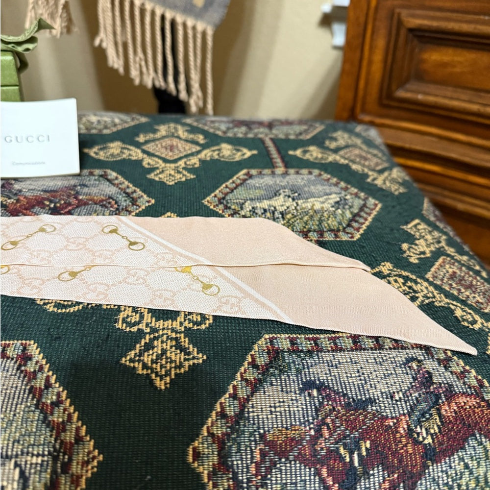 New Gucci Horsebit Rose Pink and Ivory Silk Scarf