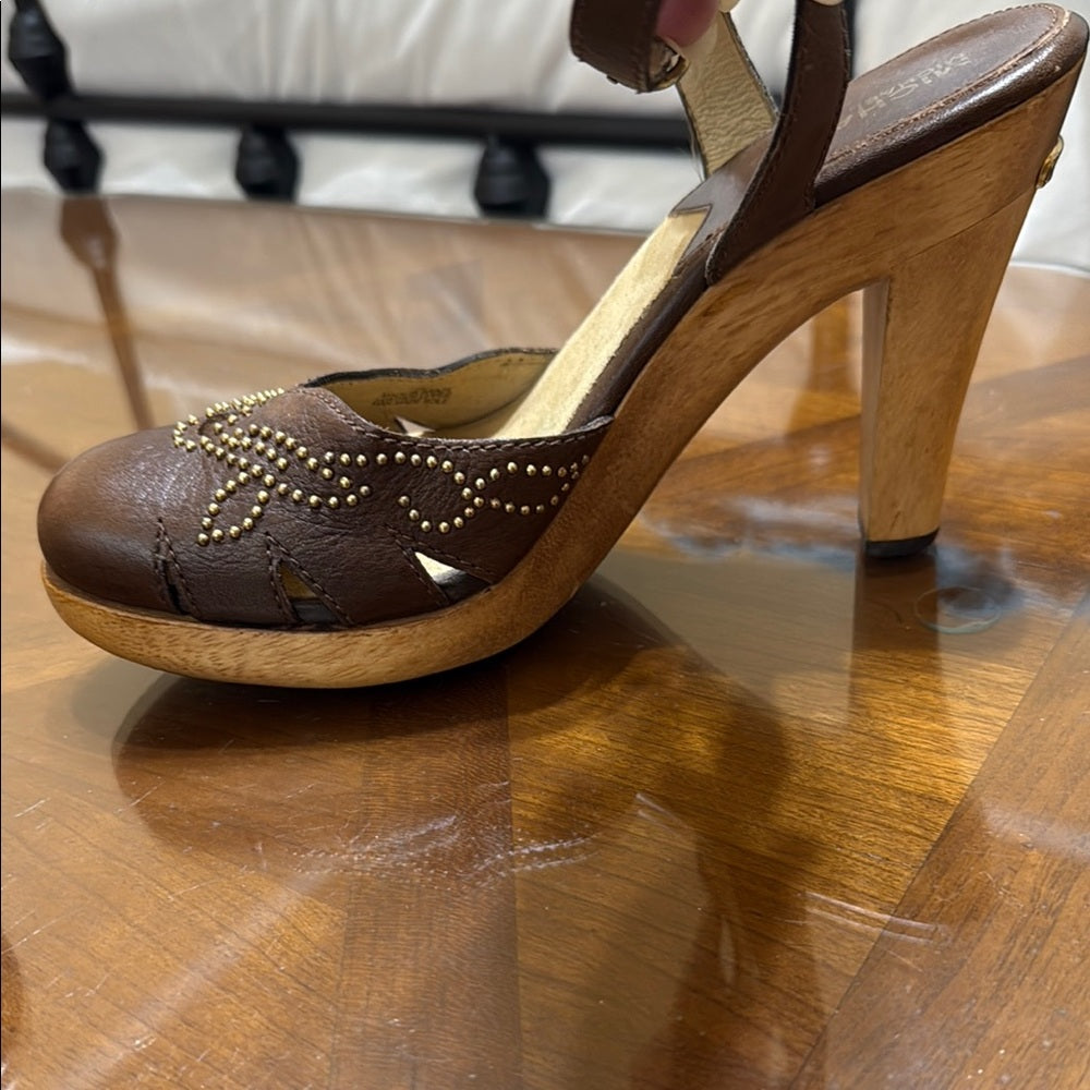 Michael Kors Brown Leather Heels with Gold Accents