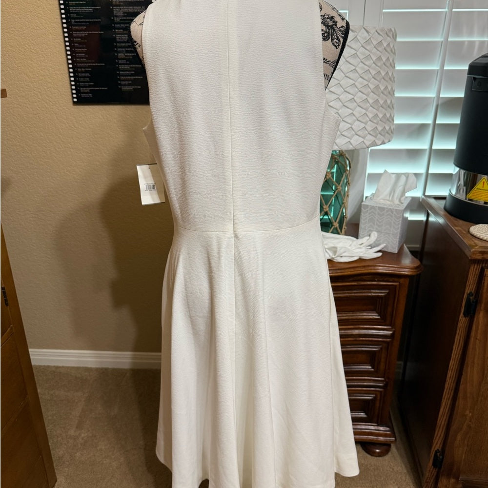 Dress the Population White A-Line Plunge Dress Size L
