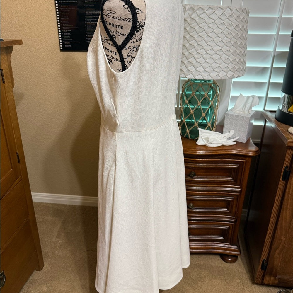 Dress the Population White A-Line Plunge Dress Size L