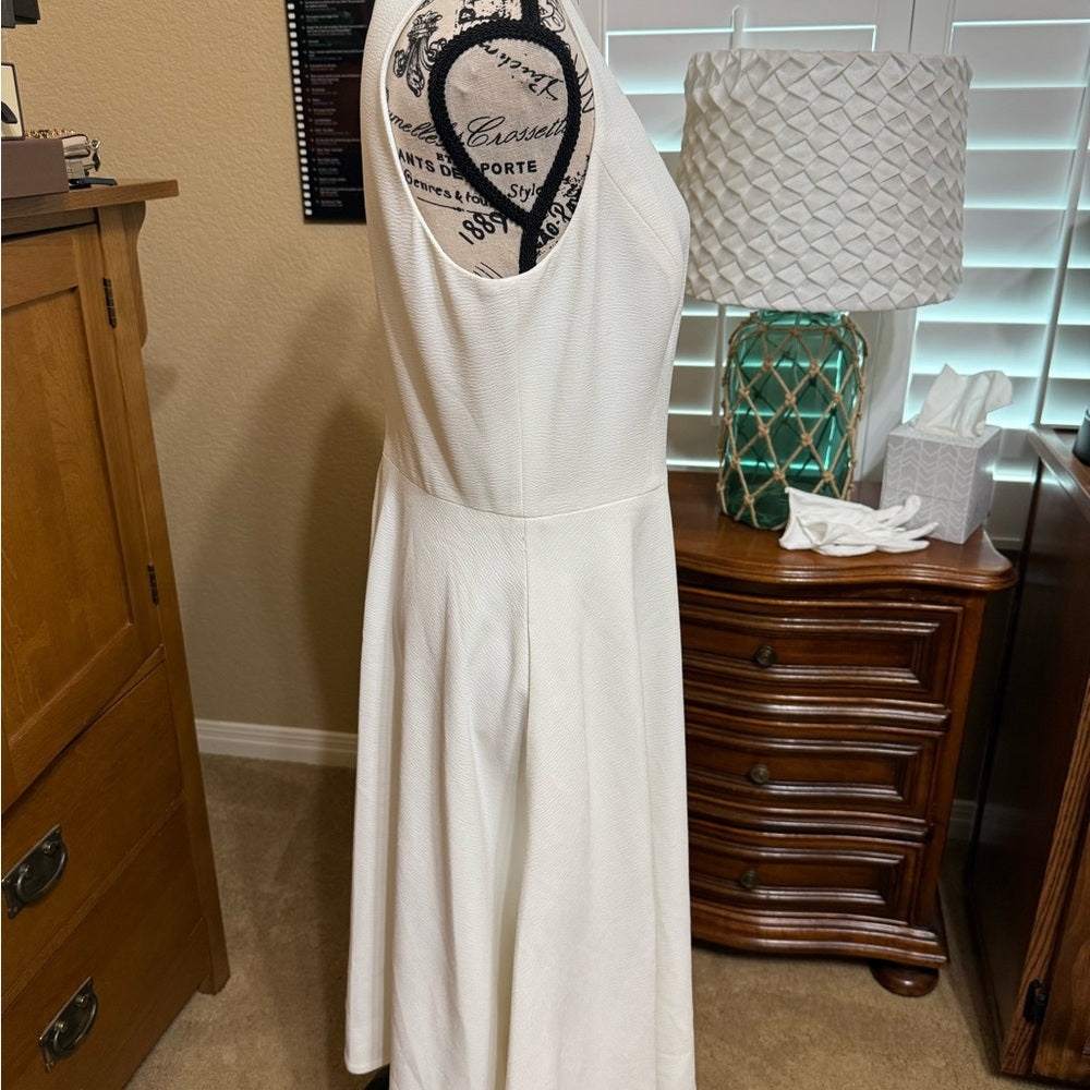 Dress the Population White A-Line Plunge Dress Size L