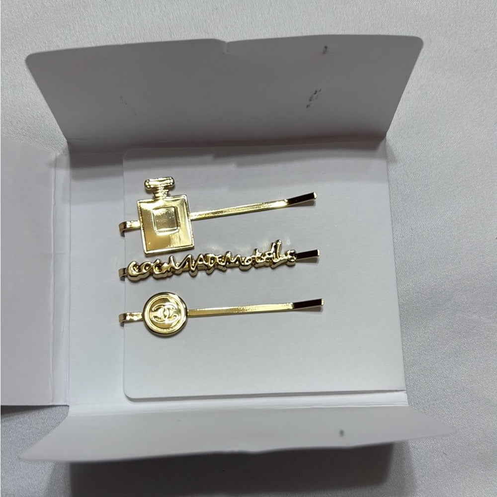 New CHANEL White COCO Mademoiselle Hair Clips