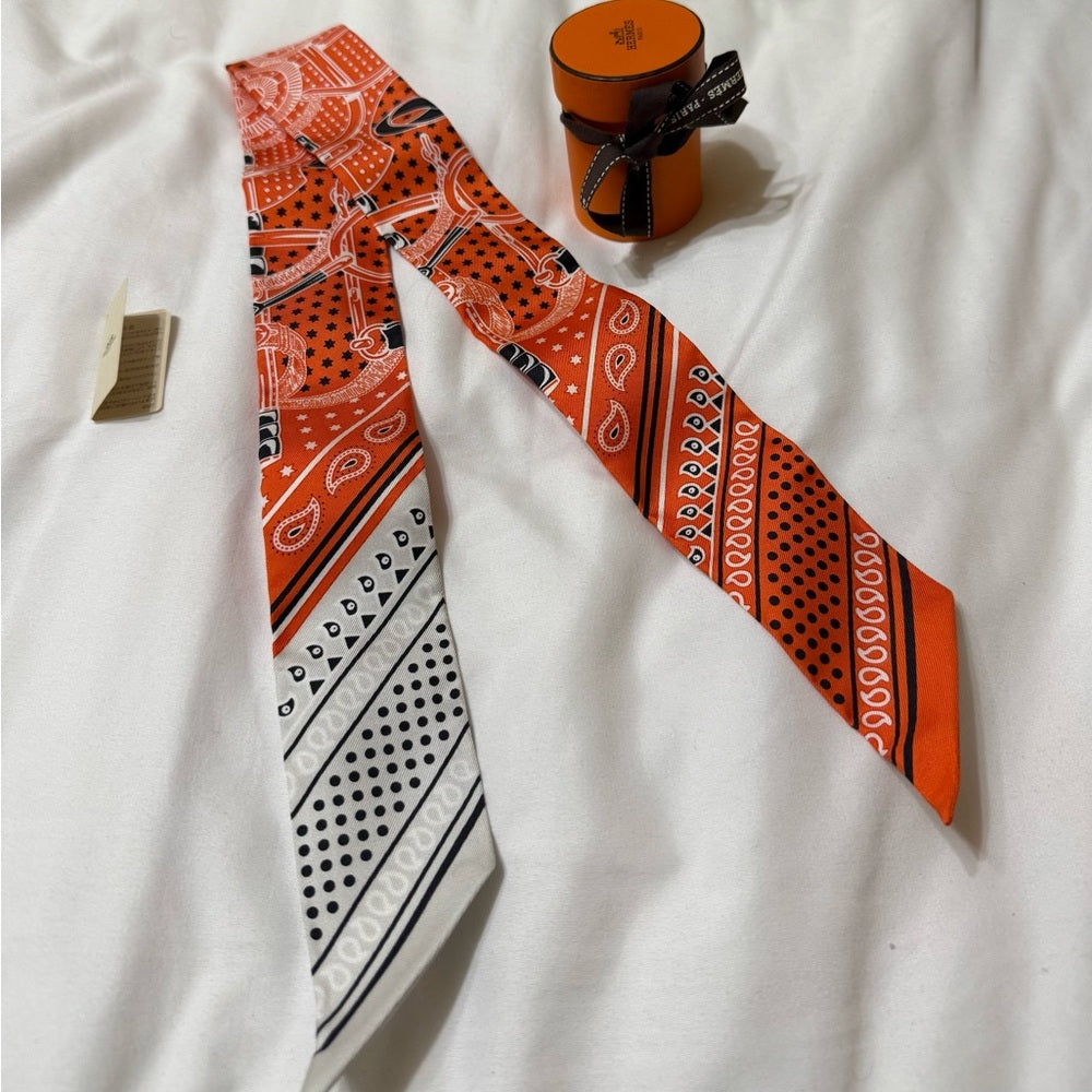 NEW Hermes Eperon D’Or Silk Twilly