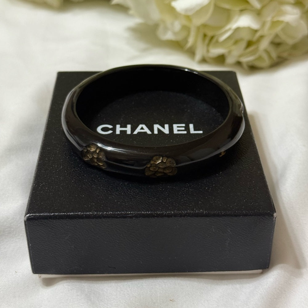 CHANEL CC Camellia Black Bangle