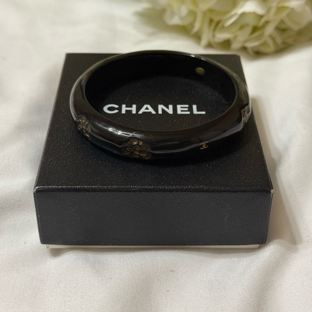 CHANEL CC Camellia Black Bangle