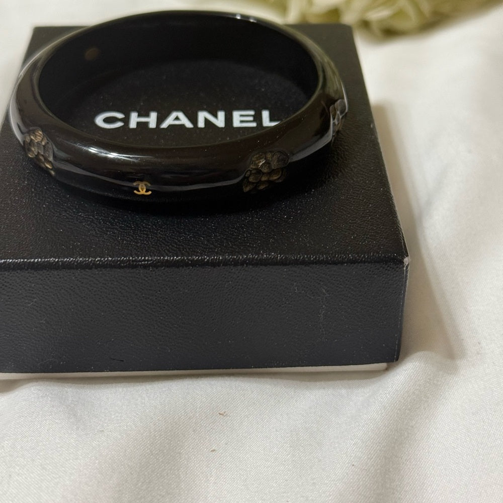 CHANEL CC Camellia Black Bangle