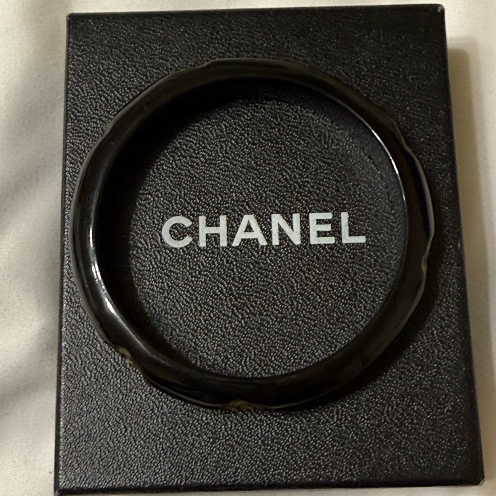 CHANEL CC Camellia Black Bangle