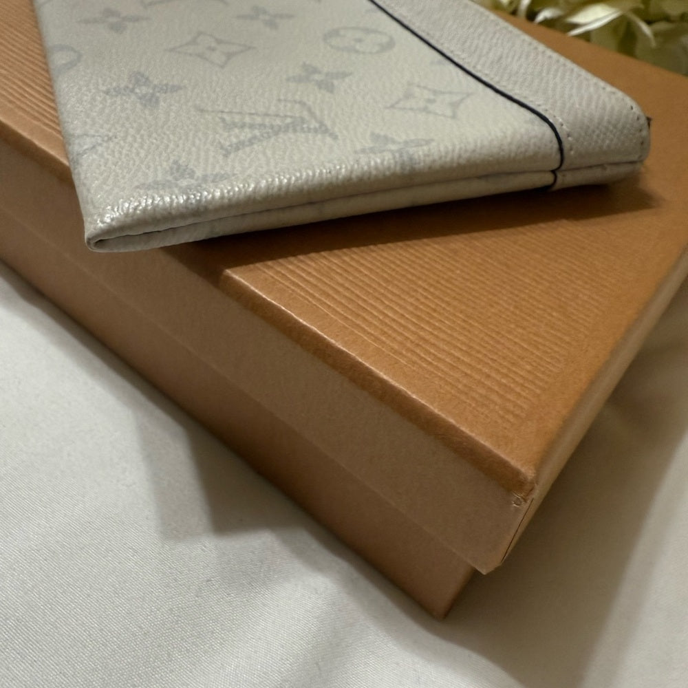 Louis Vuitton Taigarama Discovery PM Monogram Pochette