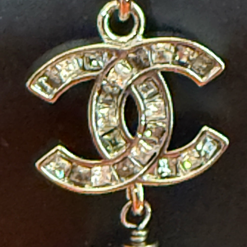 CHANEL Silver Rhinestone & Pearl Pendant Necklace