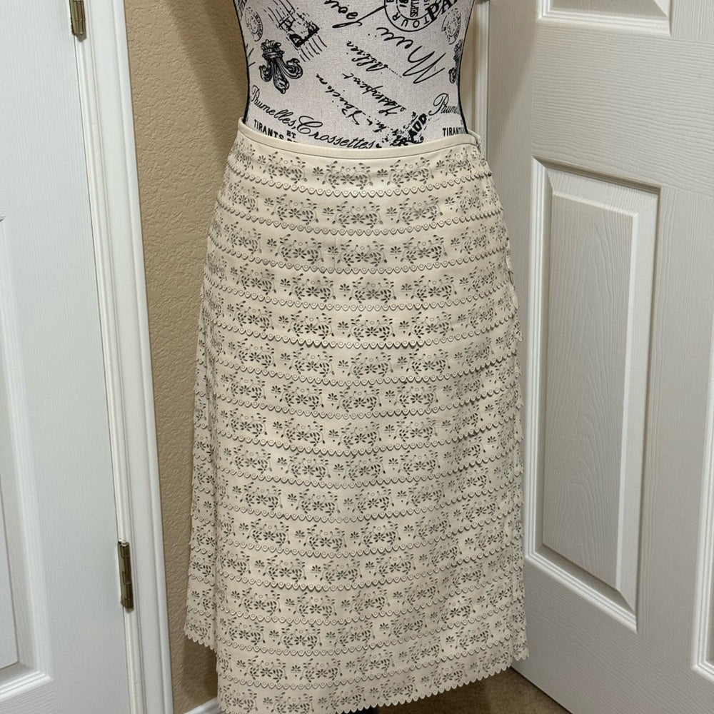 Escada Elegant Cream Lambskin Lace Skirt