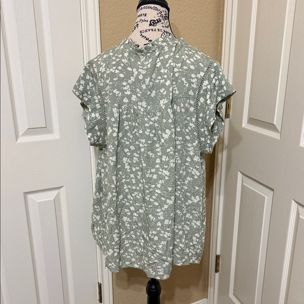 New Buffalo David Bitton Sage Floral Blouse XL