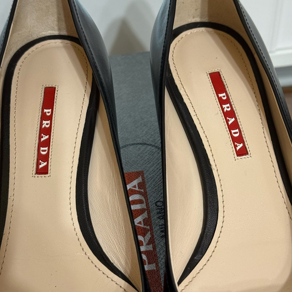 New Prada Women's Black Leather Bow Heels