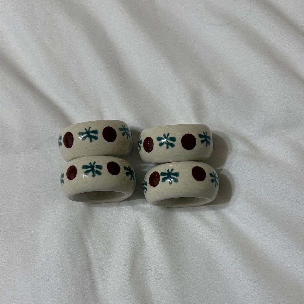 Set of 4 Polish Pottery Napkin Rings