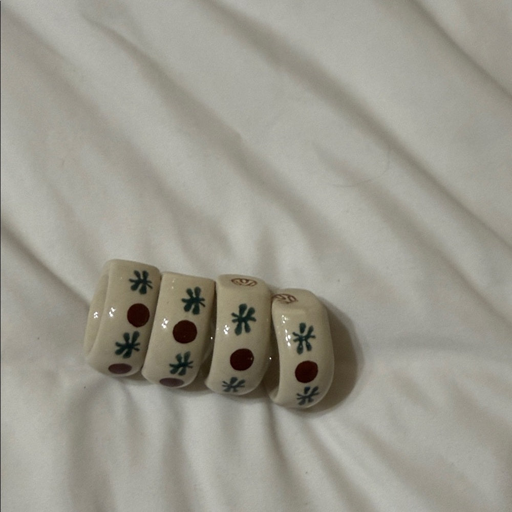Set of 4 Polish Pottery Napkin Rings