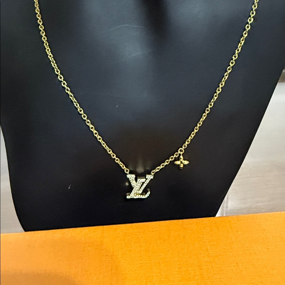 Louis Vuitton Collier Iconic Rhinestone Necklace