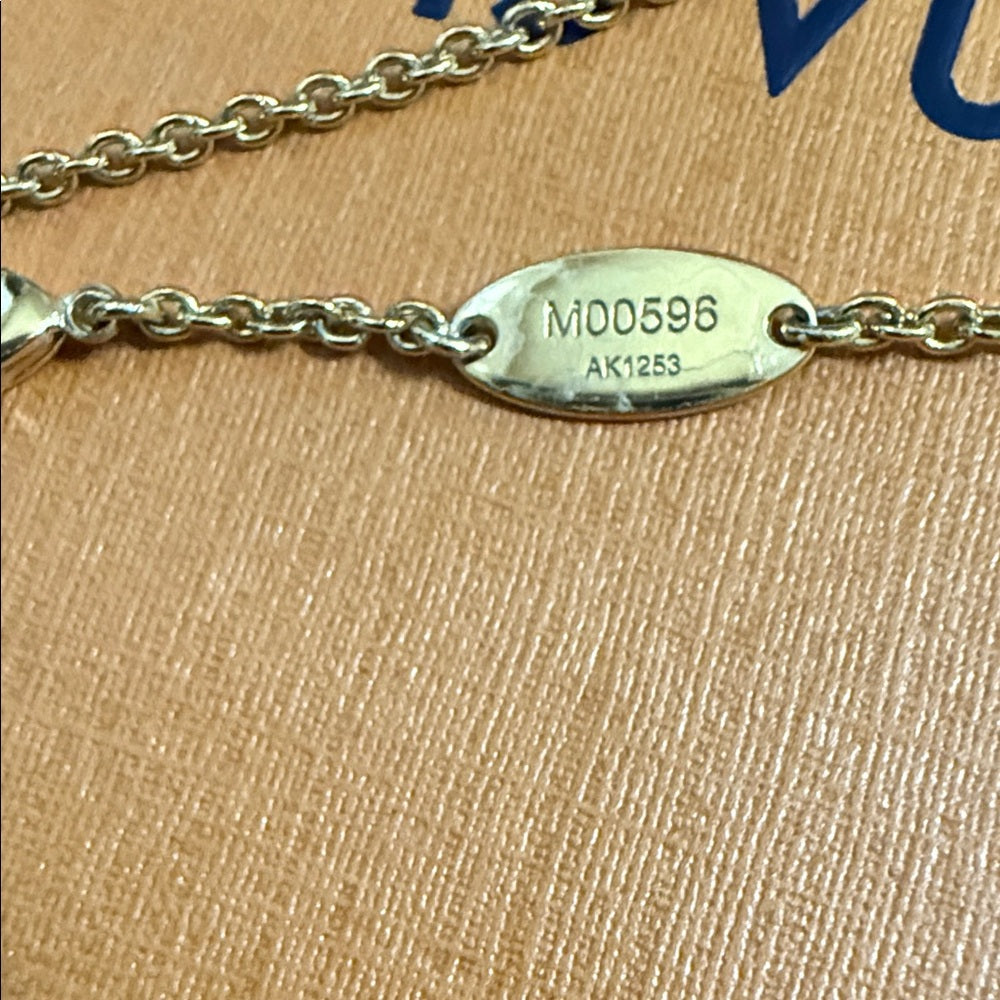 Louis Vuitton Collier Iconic Rhinestone Necklace