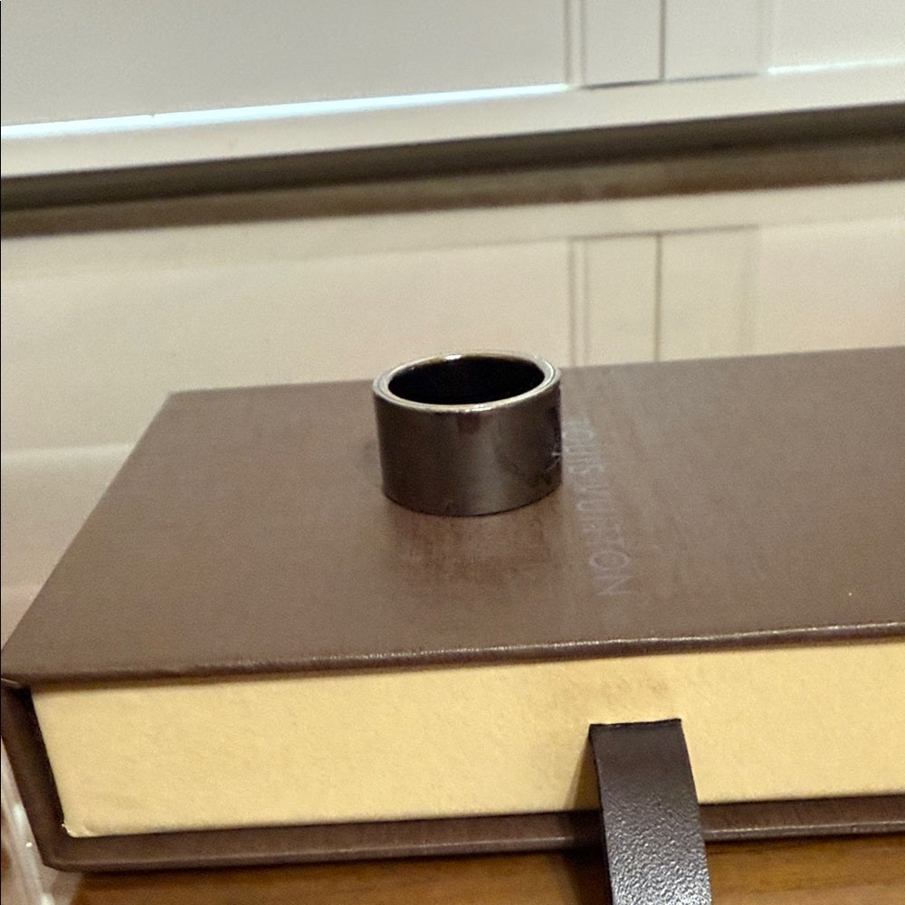 Louis Vuitton Berg Capetown Wood Gunmetal Ring Large
