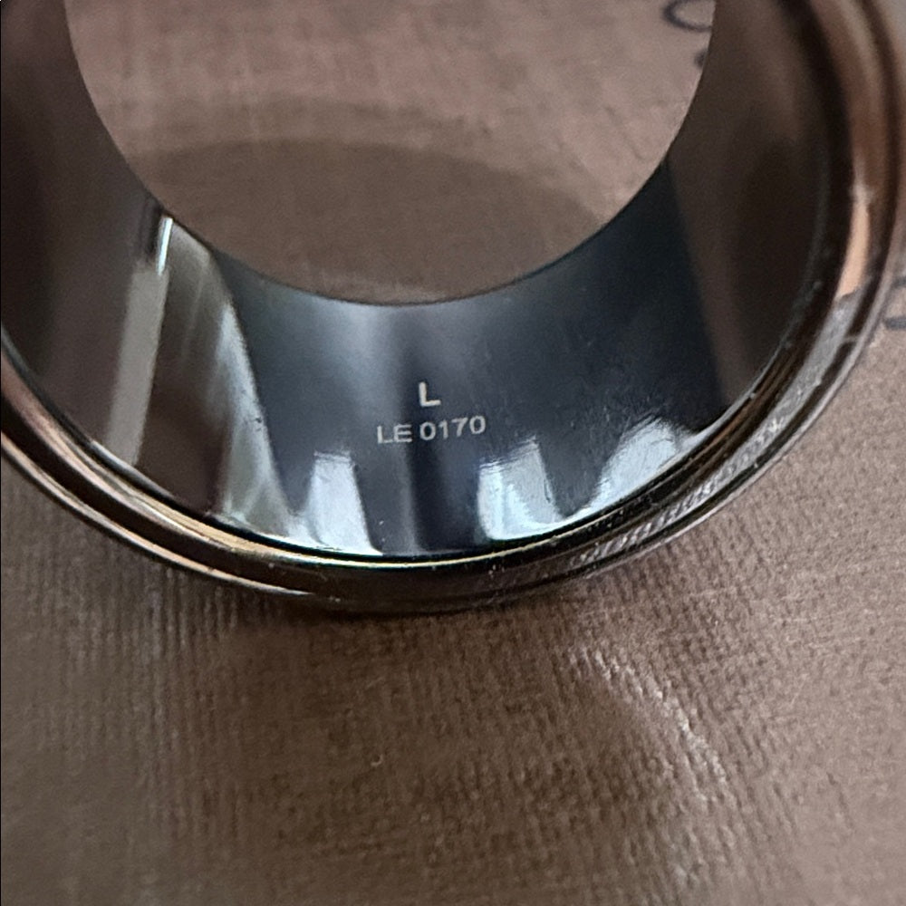 Louis Vuitton Berg Capetown Wood Gunmetal Ring Large