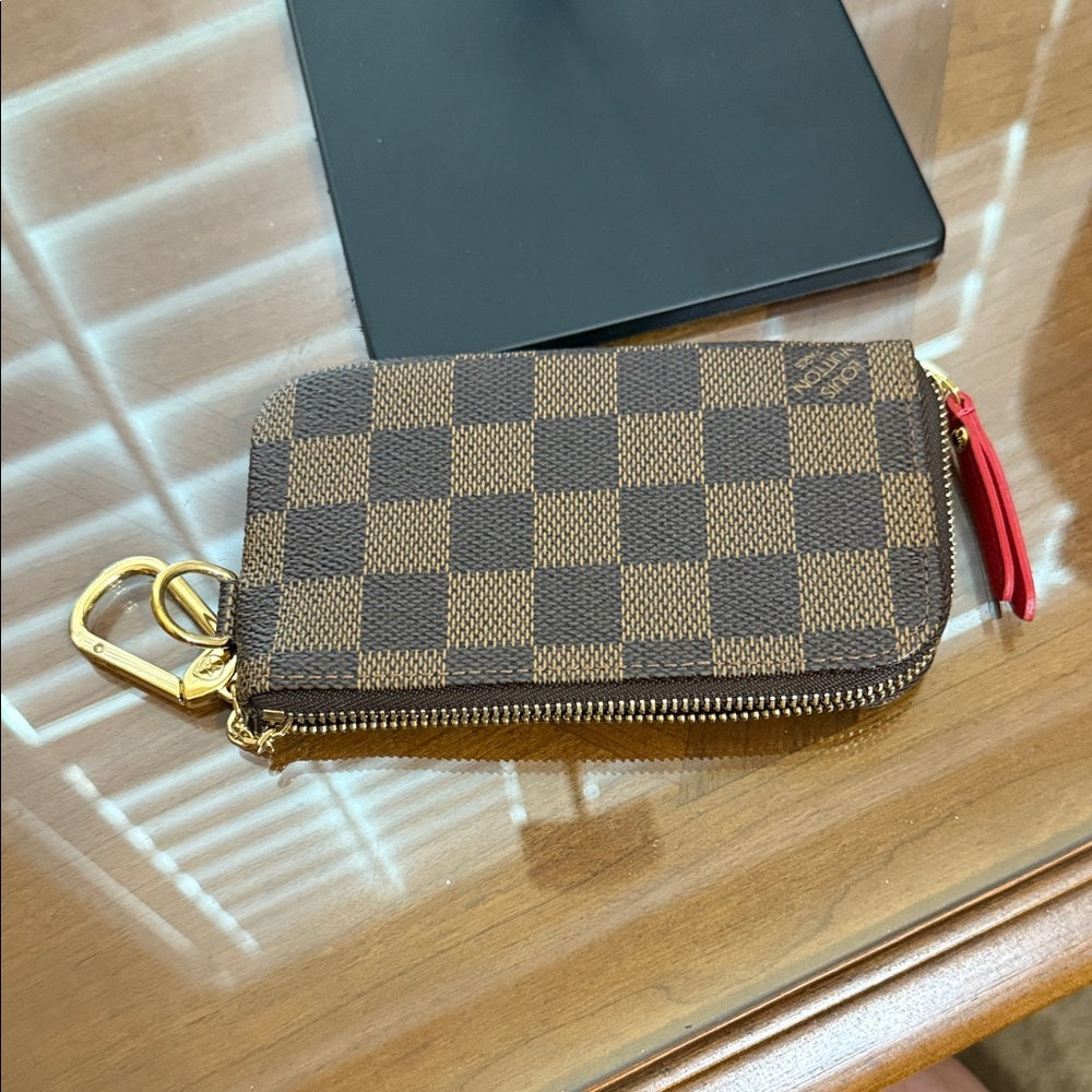 Rare Unused Louis Vuitton Trunks & Bags Damier Wristlet