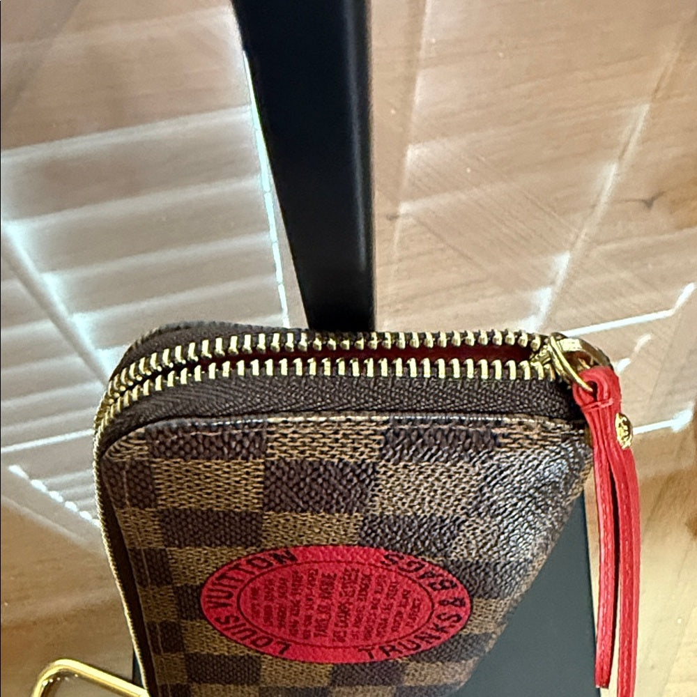 Rare Unused Louis Vuitton Trunks & Bags Damier Wristlet
