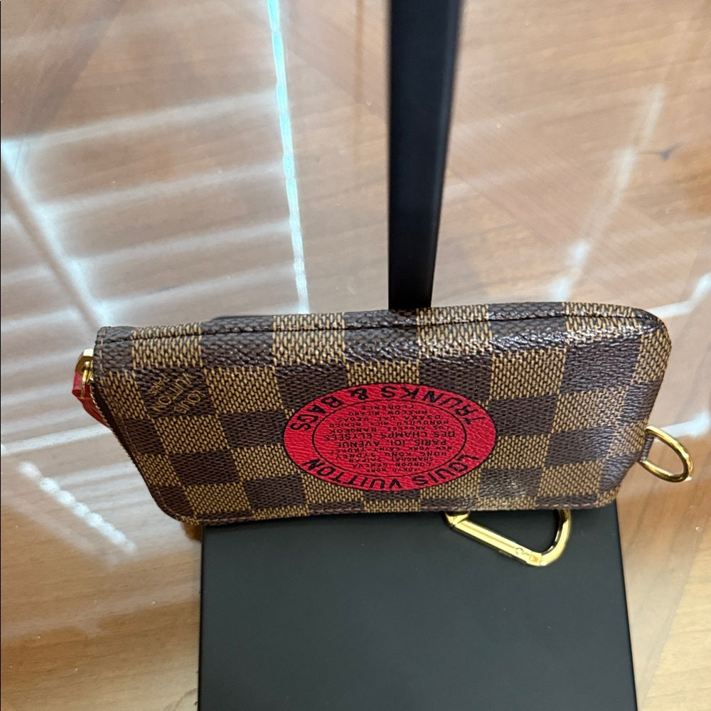 Rare Unused Louis Vuitton Trunks & Bags Damier Wristlet