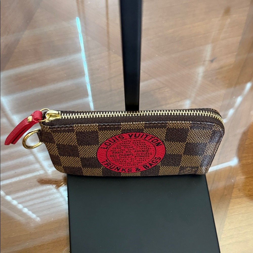 Rare Unused Louis Vuitton Trunks & Bags Damier Wristlet