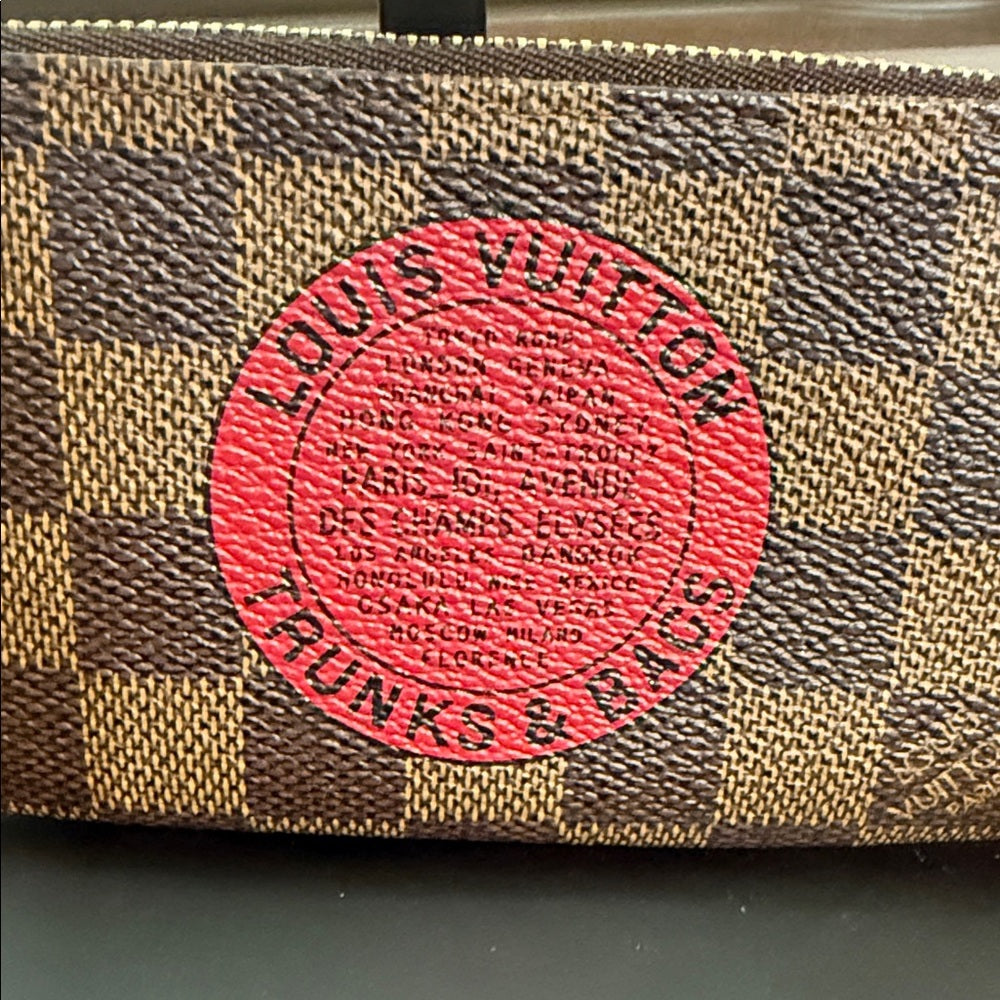 Rare Unused Louis Vuitton Trunks & Bags Damier Wristlet