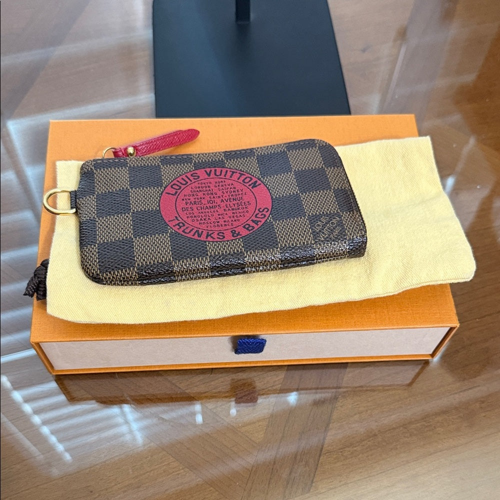 Rare Unused Louis Vuitton Trunks & Bags Damier Wristlet