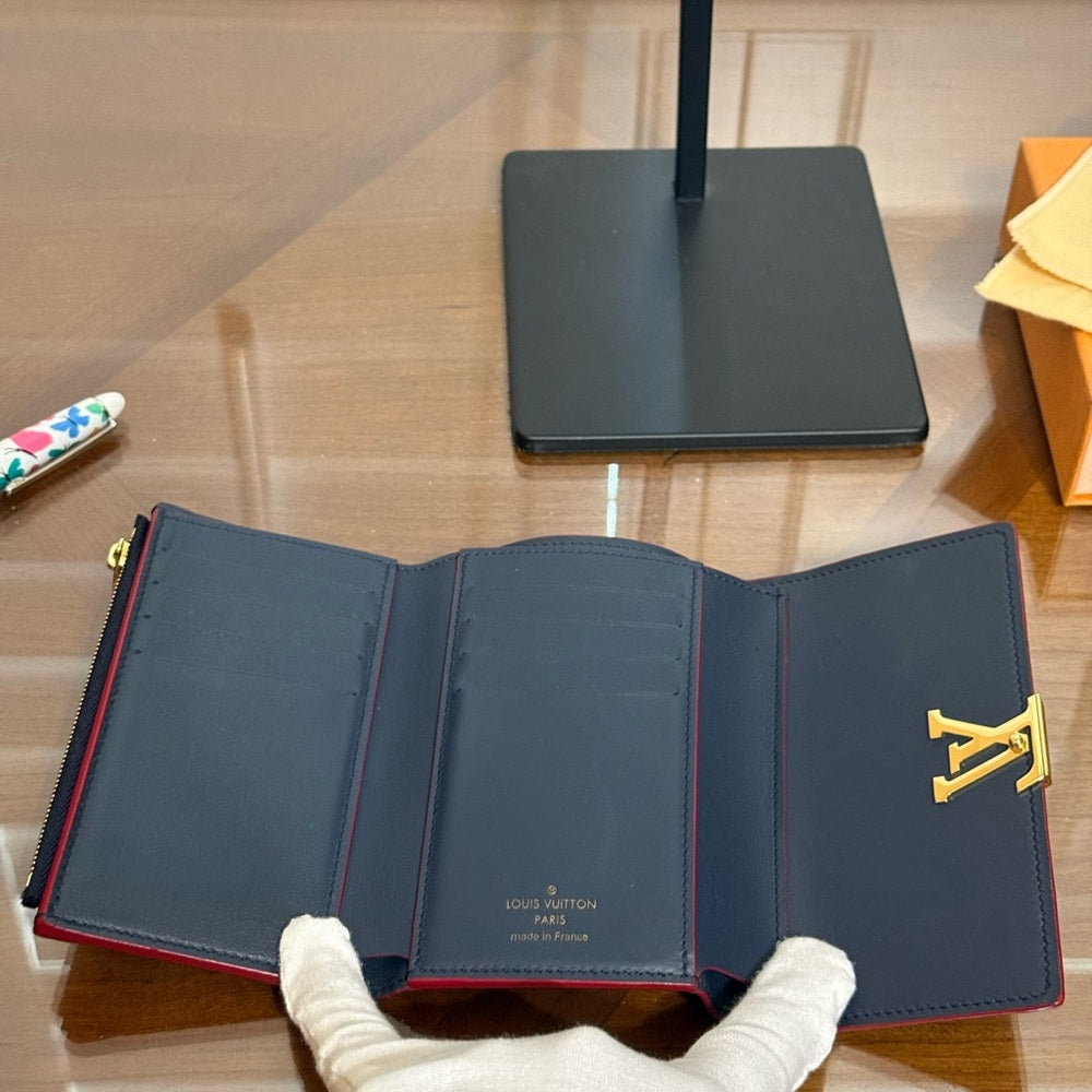 Louis Vuitton Portefeuille Capucines Marine Rouge Wallet
