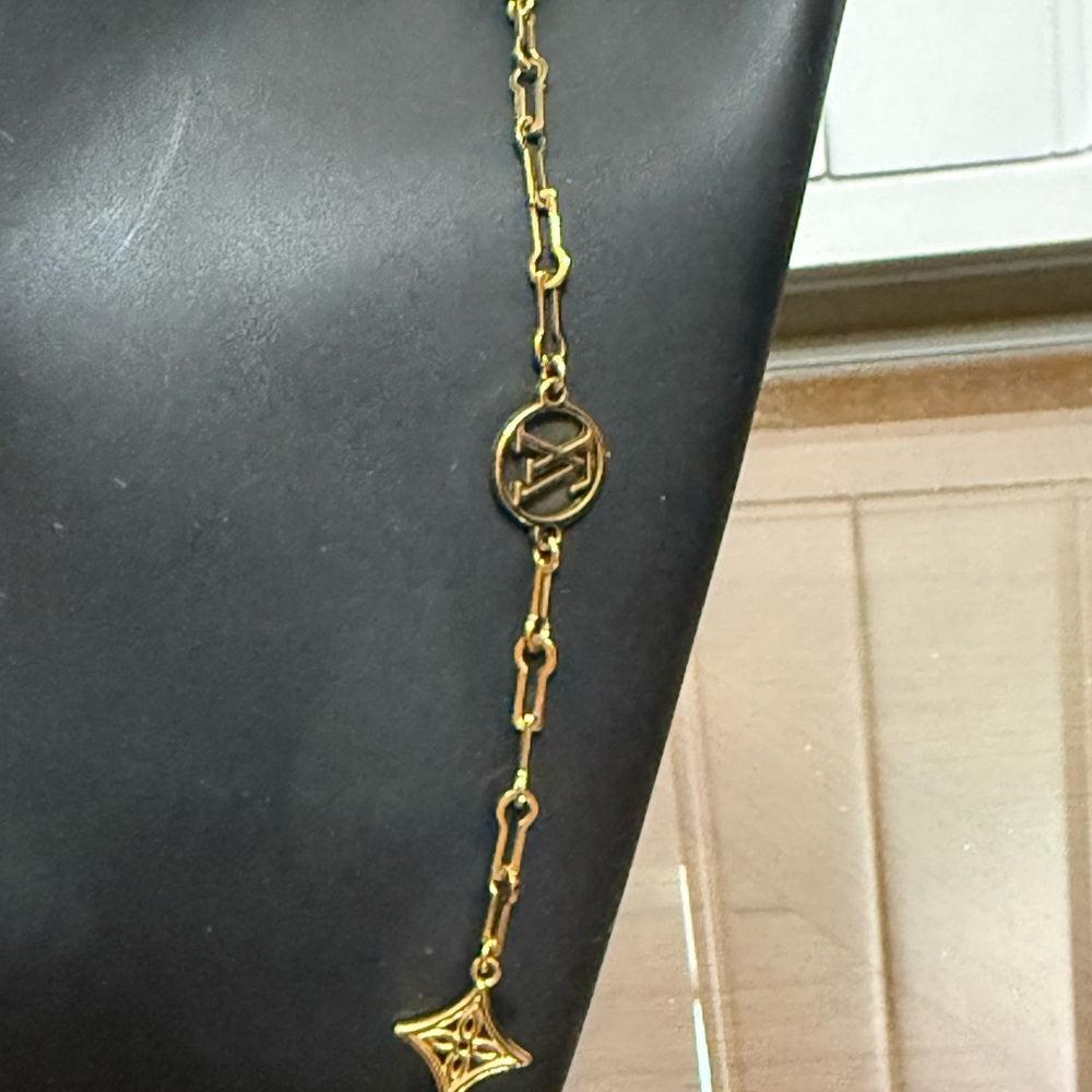Louis Vuitton Collier Forever Young Gold Necklace
