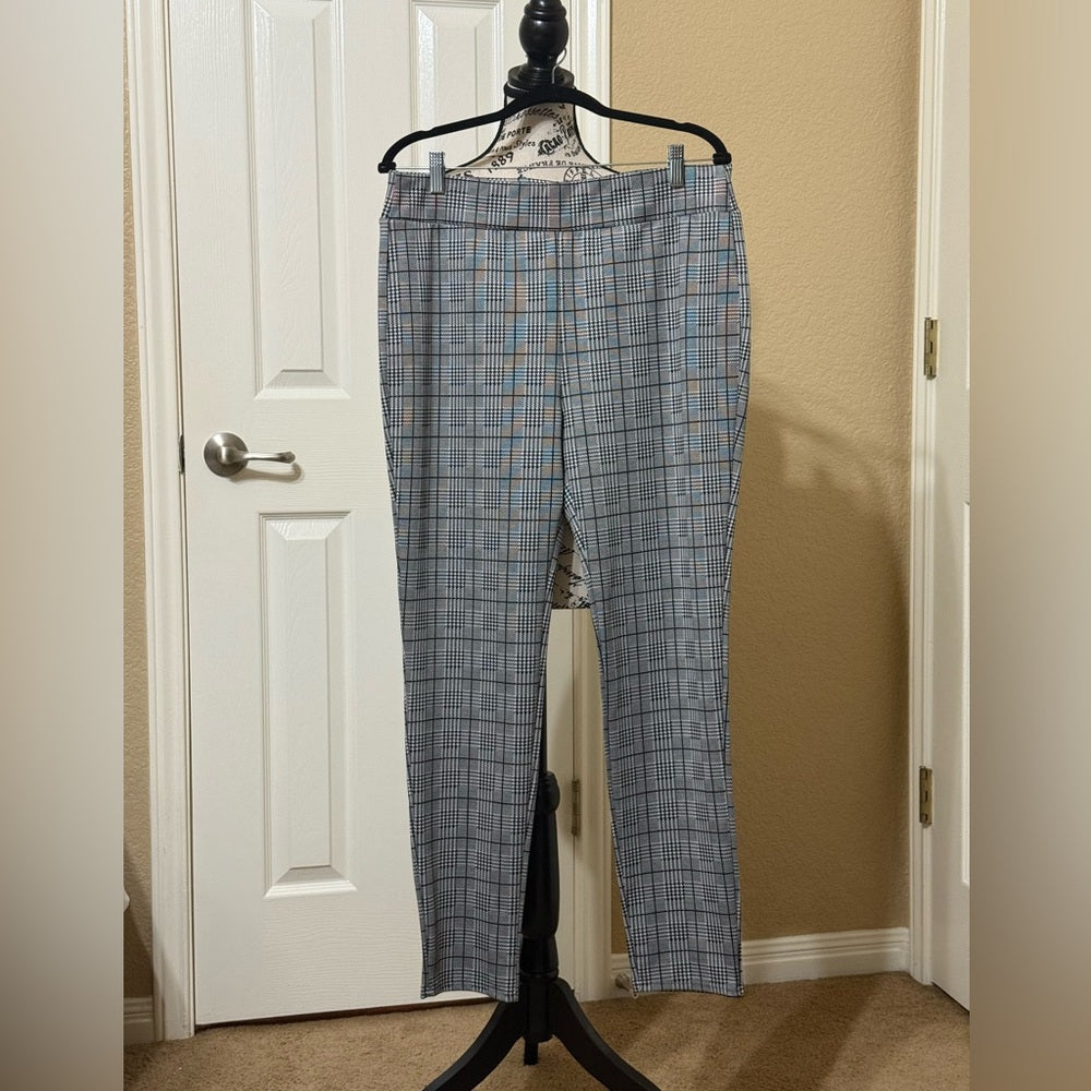 Women’s Plaid Pants - Black and Gray