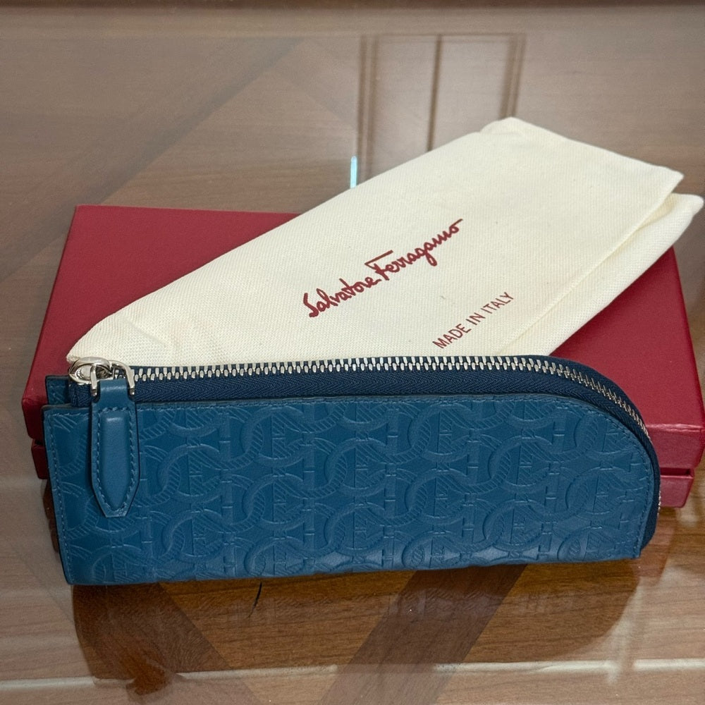 New Salvatore Ferragamo Teal Embossed Leather Case