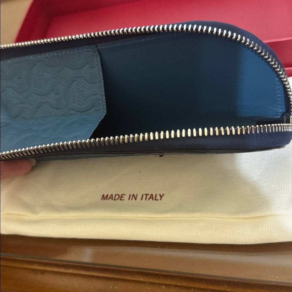 New Salvatore Ferragamo Teal Embossed Leather Case